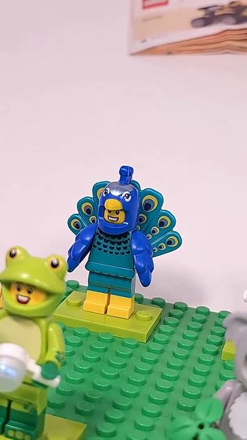 11/12 Милый кролик в костюме LEGO Animals серия 28 (71051)