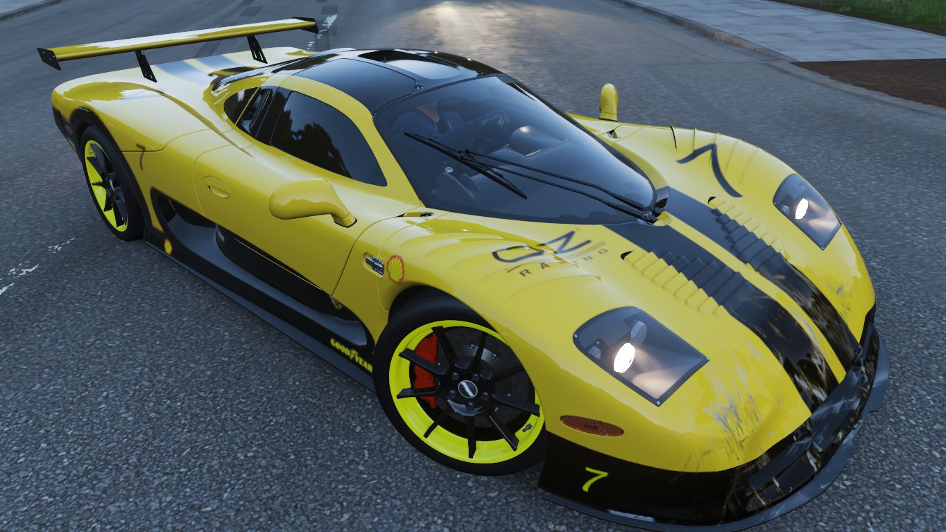 Кольцевая гонка в парке Холируд на суперкаре Mosler MT900S