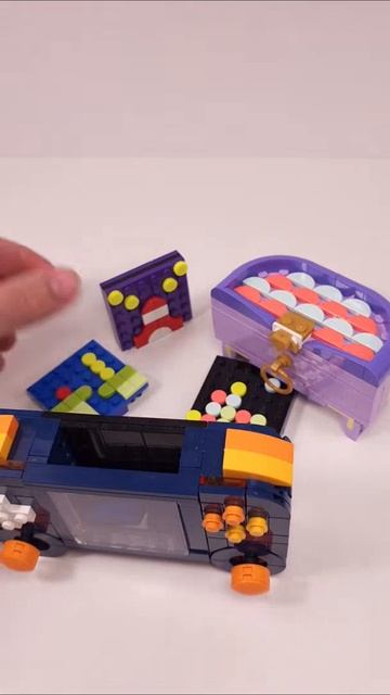 LEGO Creator Коробка для хранения 31391 против ретро-консоли 31380