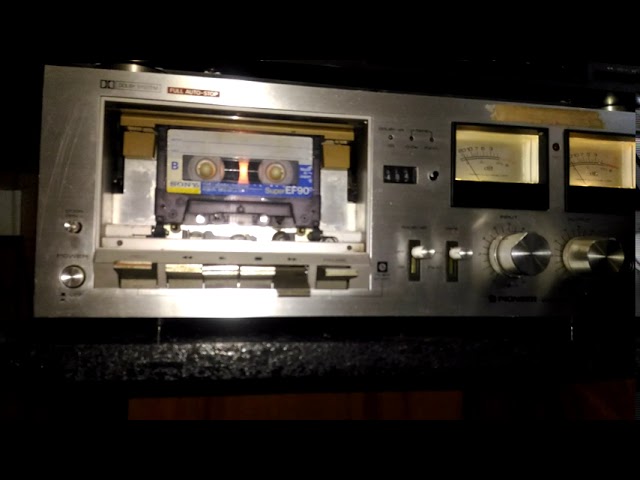Аналоговый звук магнитной ленты на кассетной деки pioneer ct -500 дискотека 90 тых