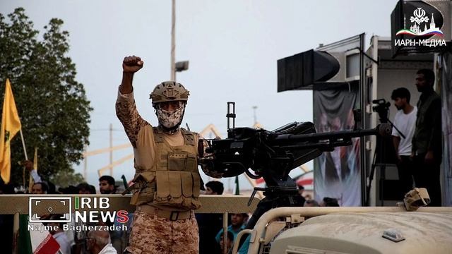 Собрание 110 000 иранских мучеников у Ормузского пролива. Фотограф Наджме Багерзаде
