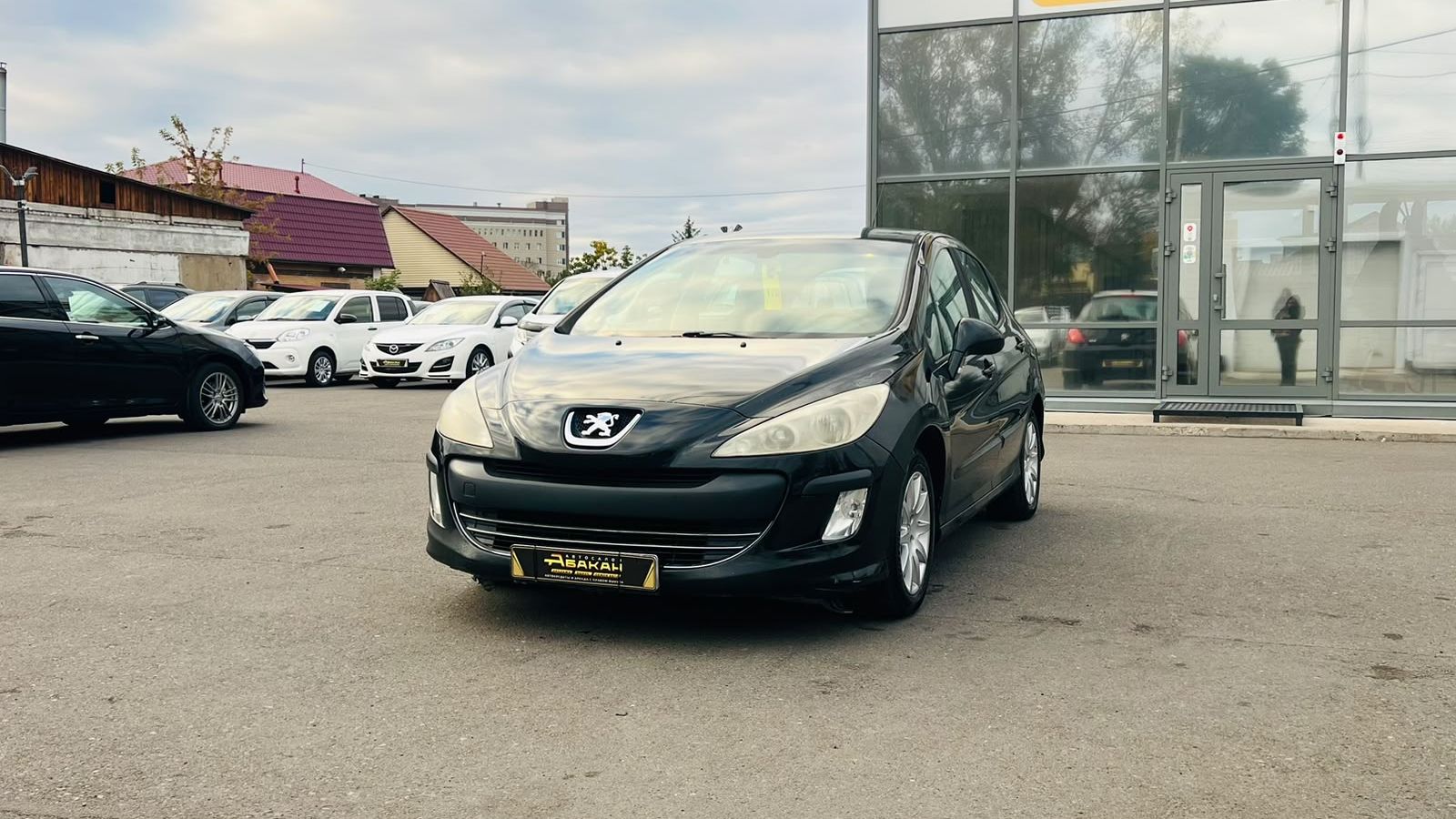 Peugeot 308 2008 год