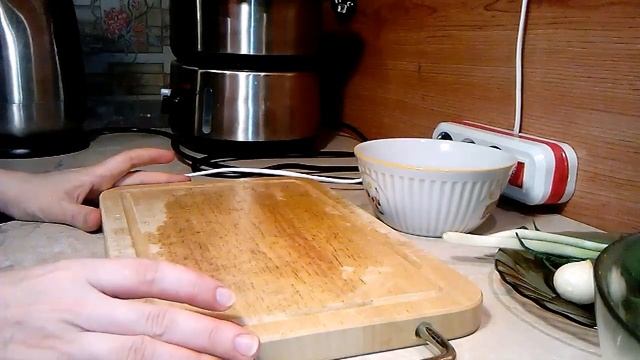 Вкусный салат из стеблей сельдерея простой домашний рецепт