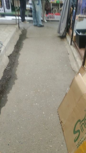 Продолжаю строить дом для кошек.