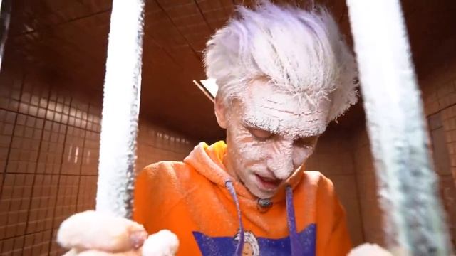 Кто Первый Выберется из Непробиваемого  Влад Бумага А4 Видео Влада Влад а4 Бумага а4 А 4