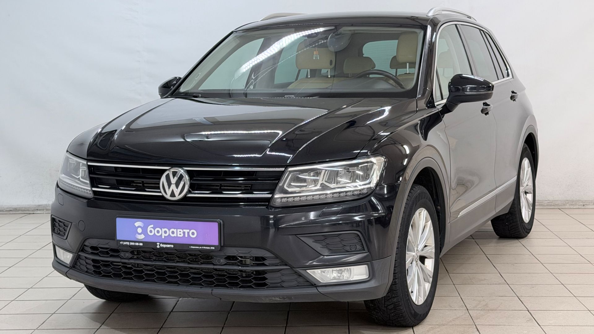 VOLKSWAGEN TIGUAN