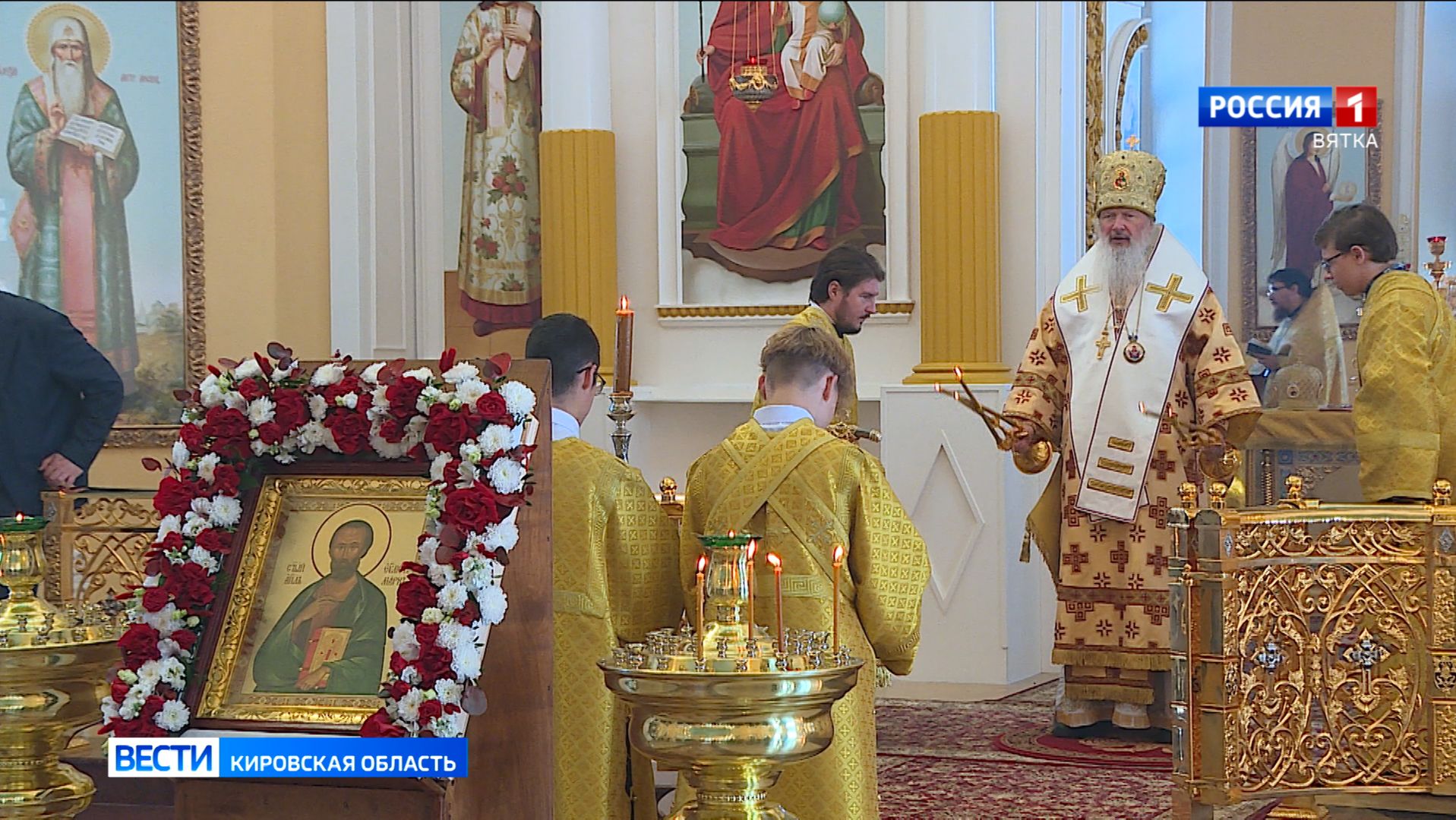 В Никольском храме села Великорецкое совершилась Божественная литургия