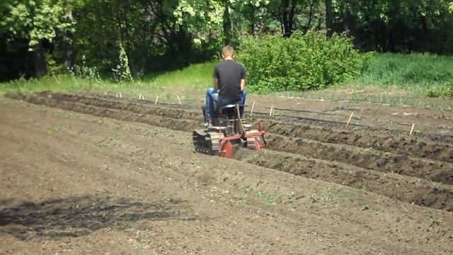 Гусеничный самодельный минитрактор