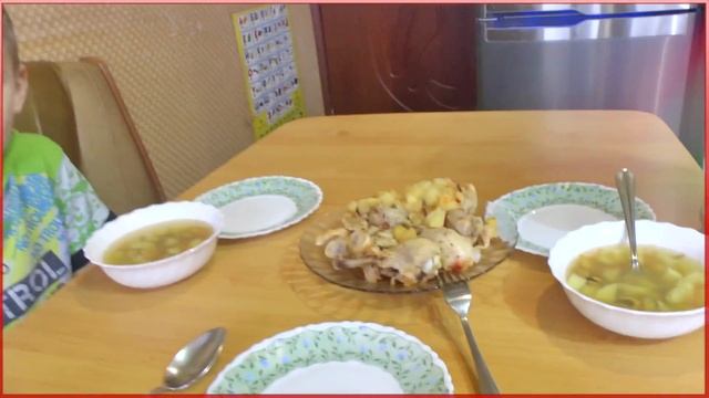 Суп в мультиварке с мидиями и картошкой который готовит папа
