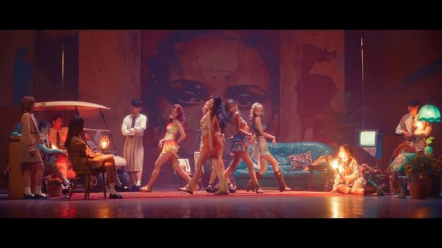 LE SSERAFIM 르세라핌 Smart OFFICIAL MV