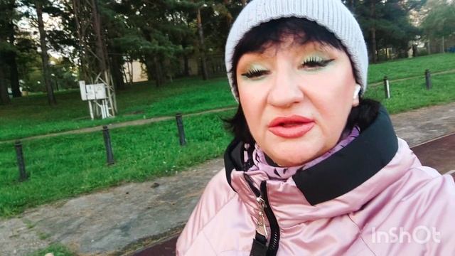 Я возобновила свою пробежку на стадионе.