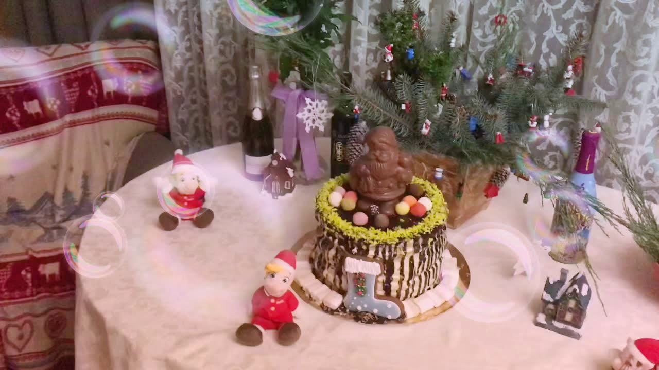 Смайлики и Санта-ящик.