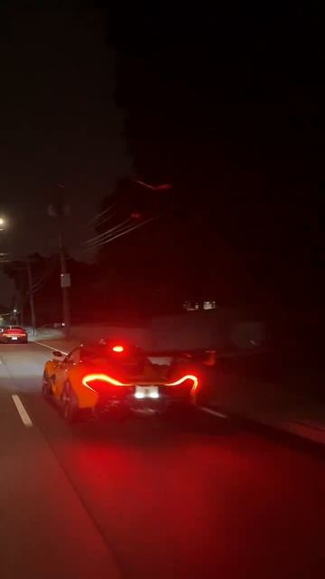 McLaren P1