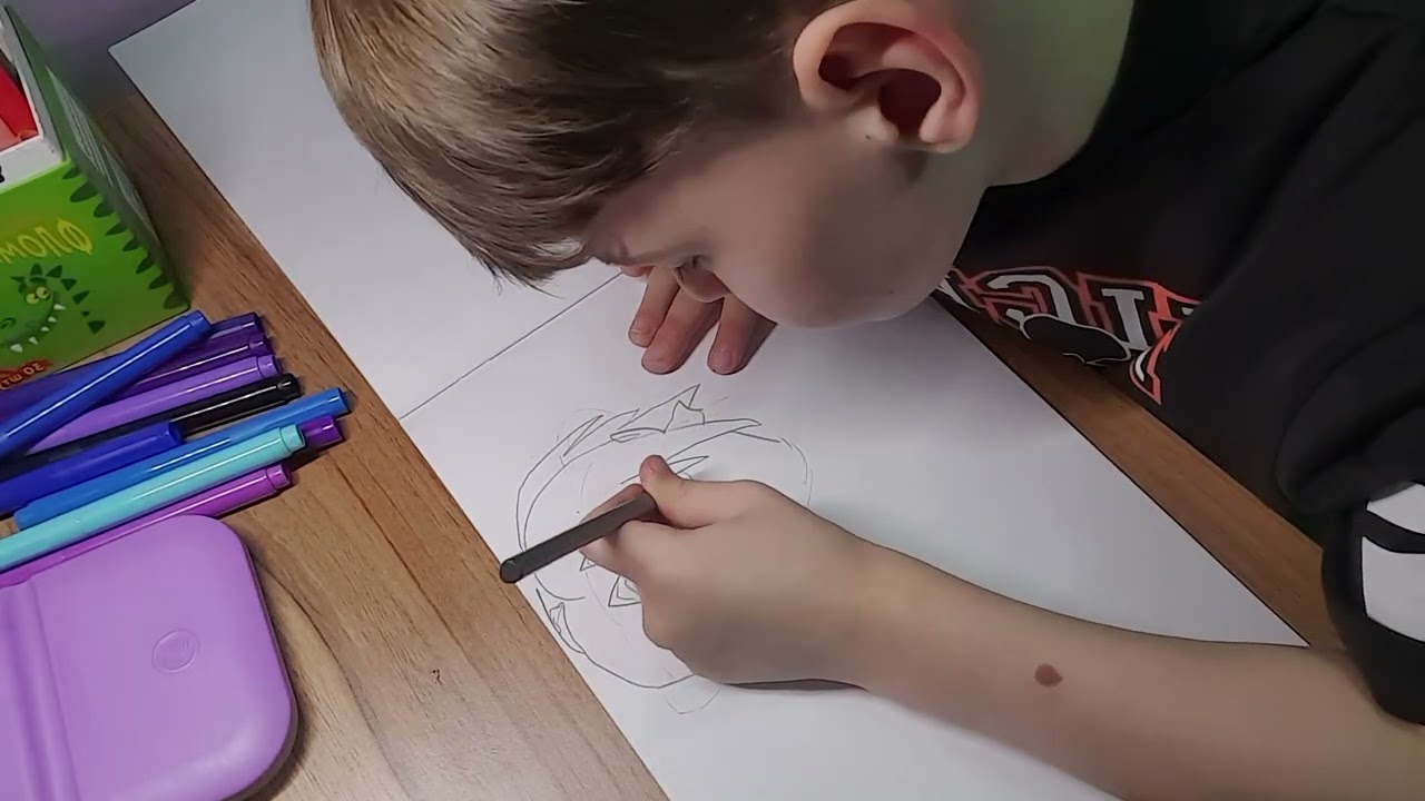 Я рисую карандашом Наруто