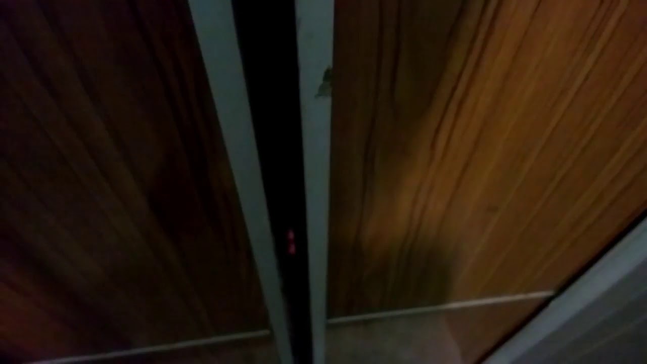 Как открыть двери на ходу