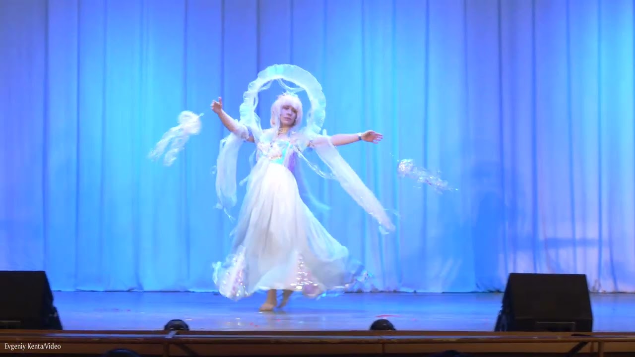 Cosplay defile original-Лунные ветра  Каэдэхара Кадзуха Божественная жрица Сангономия Кокоми