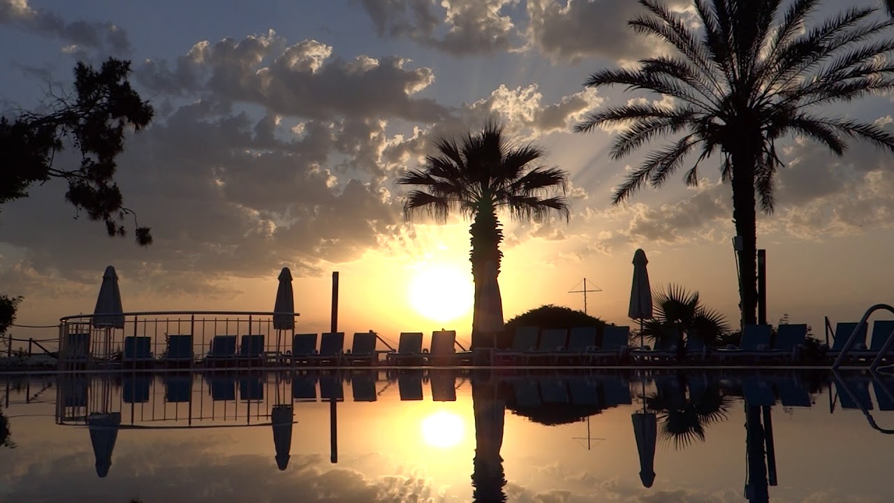 Утренний релакс у бассейна  Morning relax at pool