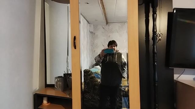 Вечерний променад в новой куртке