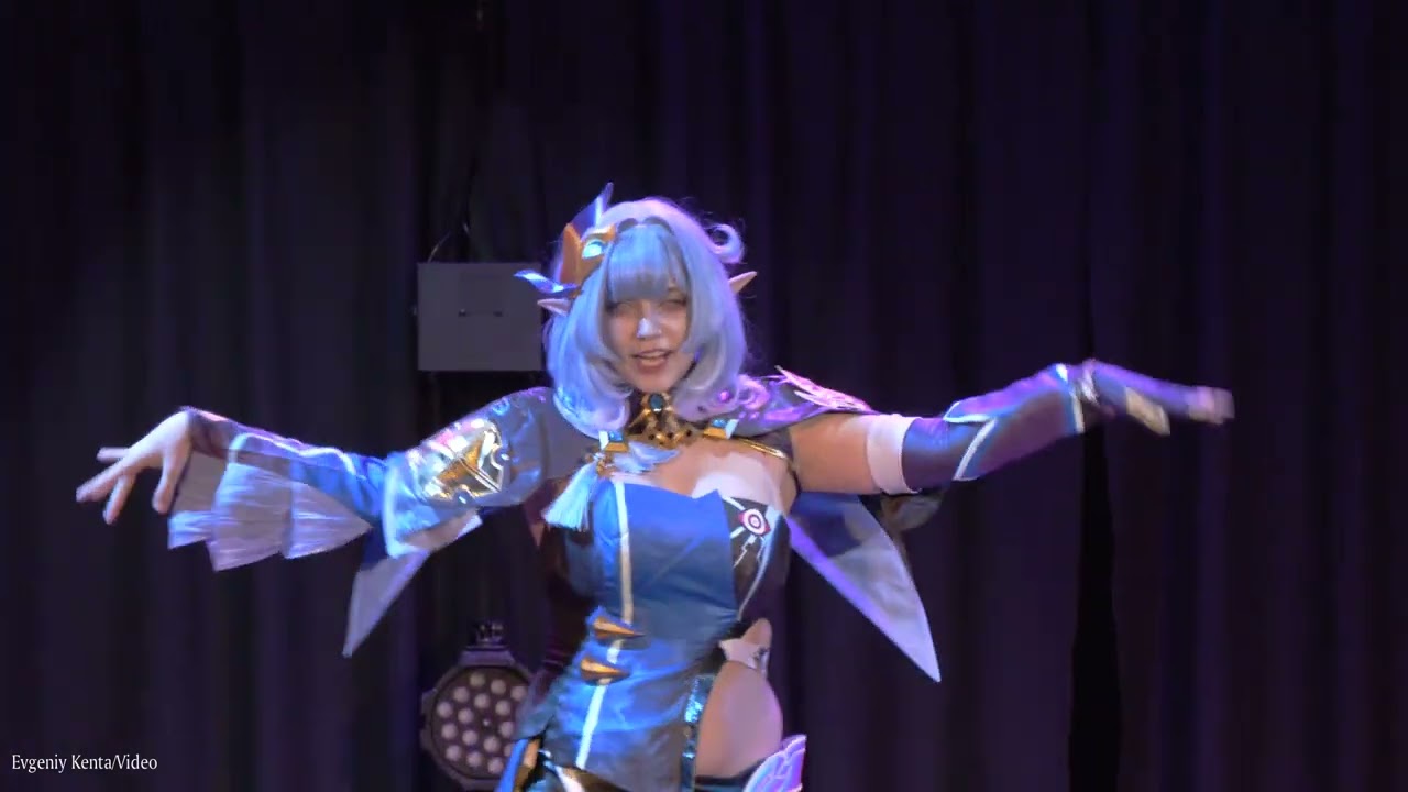 Cosplay defile Honkai Impact - Runa Rei  Элизия