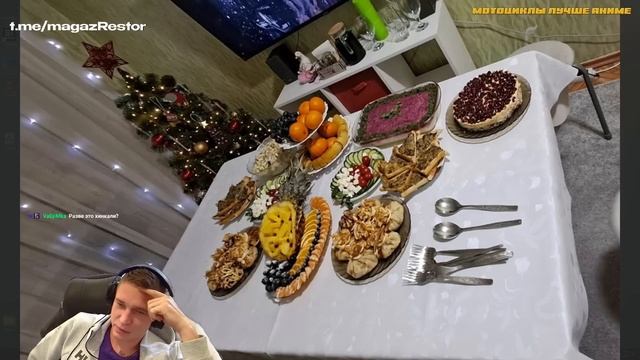 Ресторатор оценивает новогодние столы