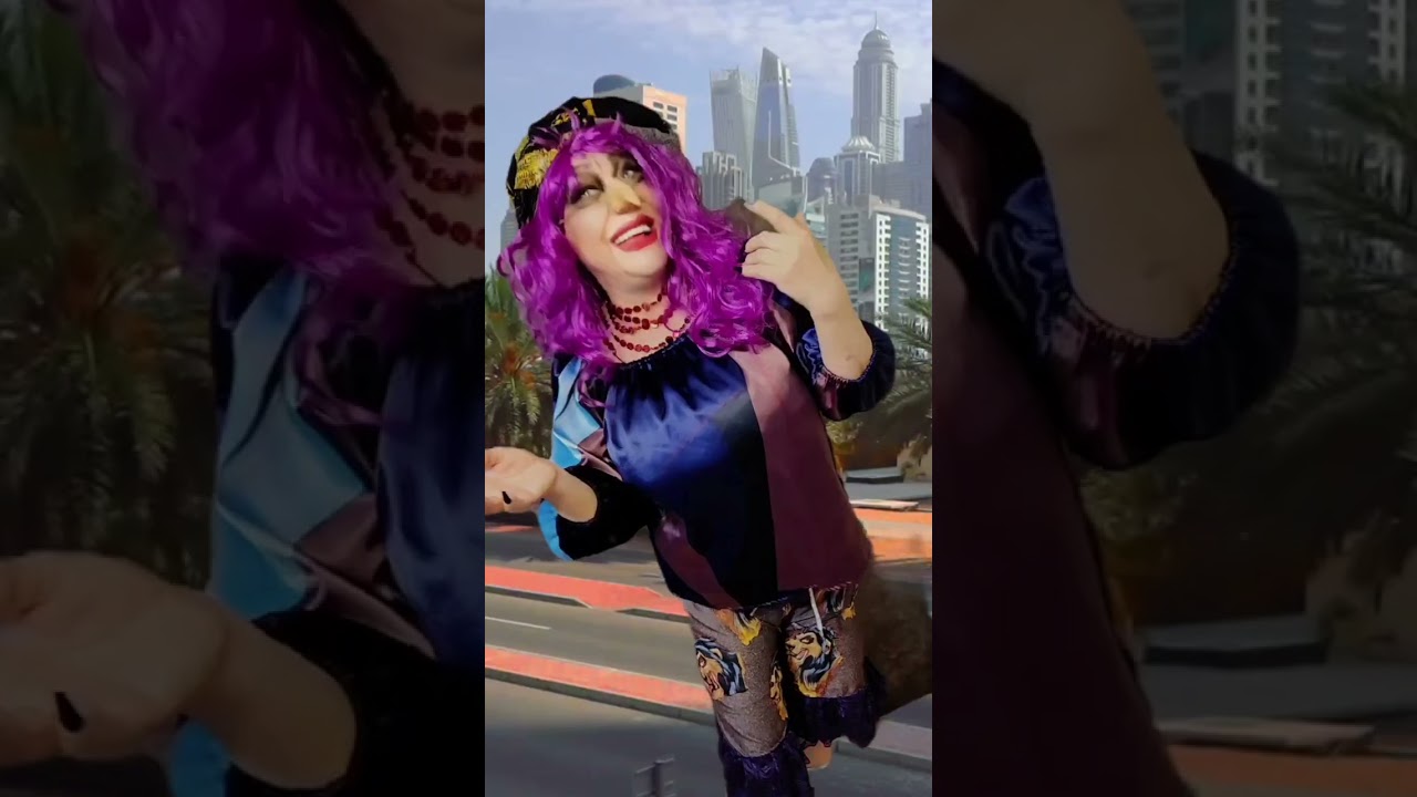 Баба Яга в Дубае... ржака юмор приколы смех comedy cosplay