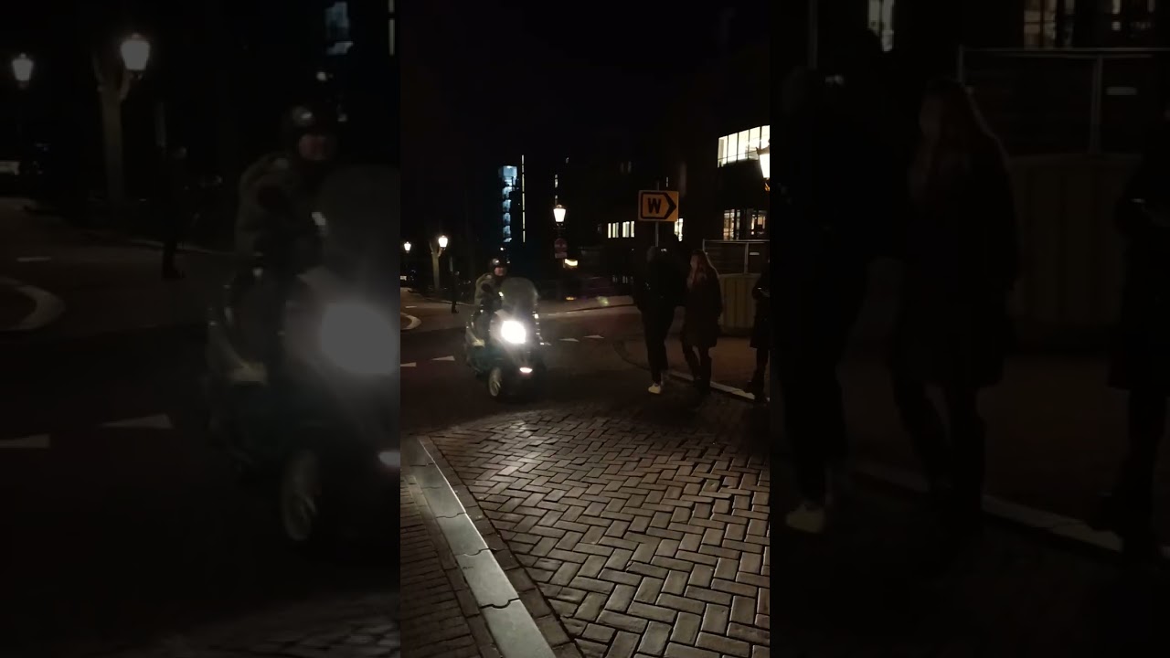 Амстердам. Отражение в окнах