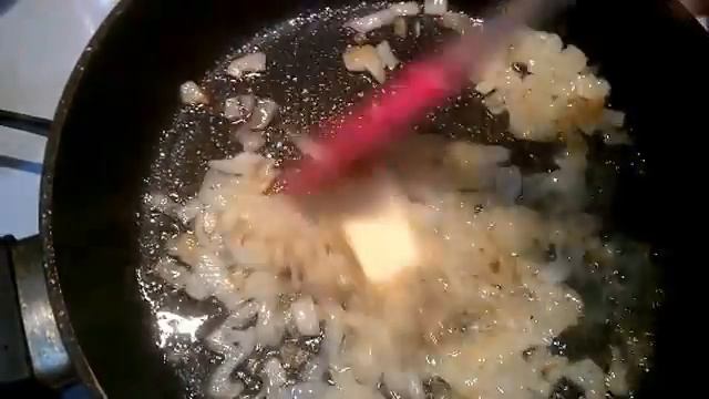 Макароны по-флотски с фаршем на сковороде