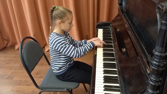 Школа играет - Брызги у ручья