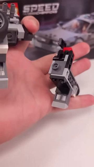 Механический костюм Дока Брауна LEGO Speed Champions MOC 77256 306 деталей Альтернативная сборка