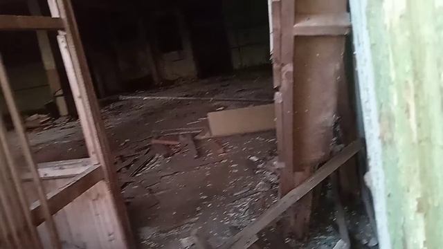 Странные звуки в заброшенной столовой  Часть 1  На Заброшке