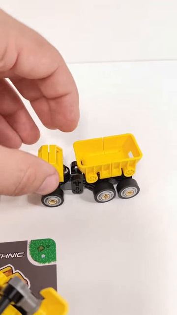 LEGO Technic Mighty Machines S1 28 Колёсный погрузчик 42233 vs 38 Самосвал