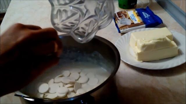 Торт мишка с ананасом украшенный кремом