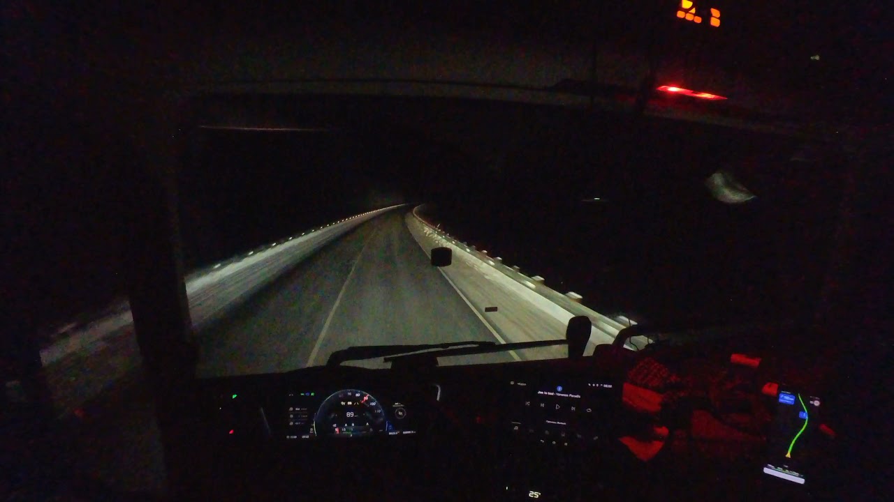 POV Driving VOLVO FH540 Ночной Лес. Трасса Пермь -Киров
