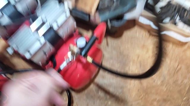 Шланг пневматический WIEDERKRAFT WDK-85260. Есть утечка воздуха. Исправить можно.