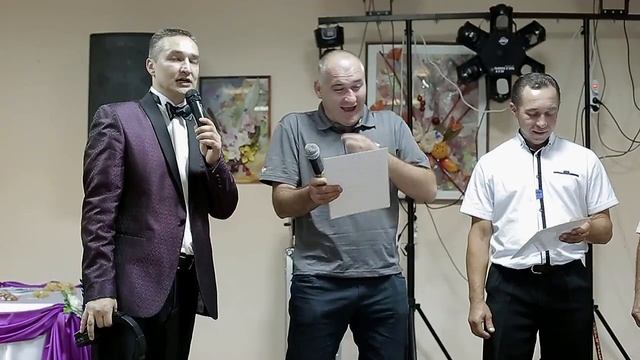 Заразительный смех. Прикол на свадьбе. зал лег.