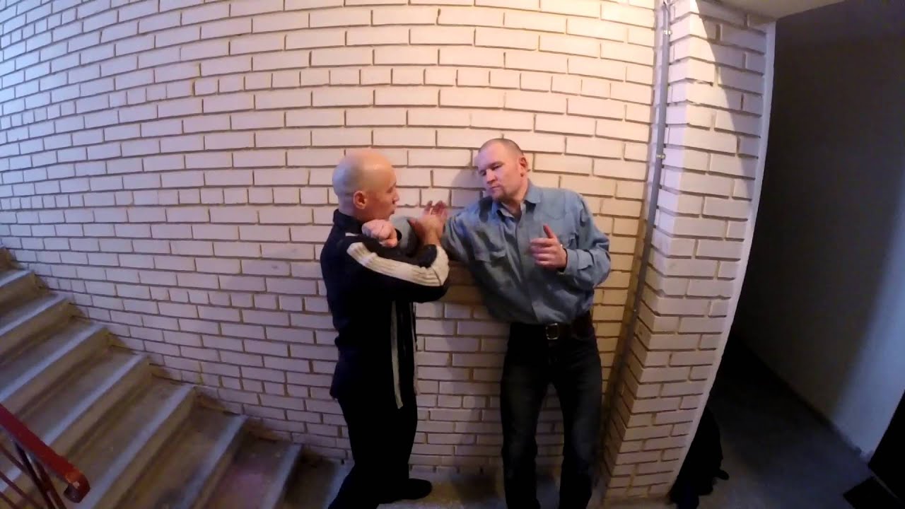Реальная самооборона. Защита от нападения в подъезде