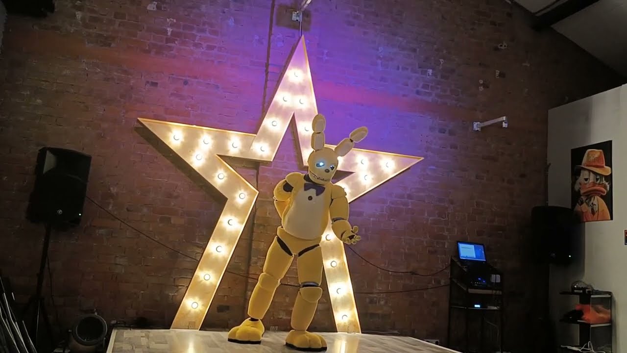 Spring Bonnie Мини дефиле. Первое выступление.