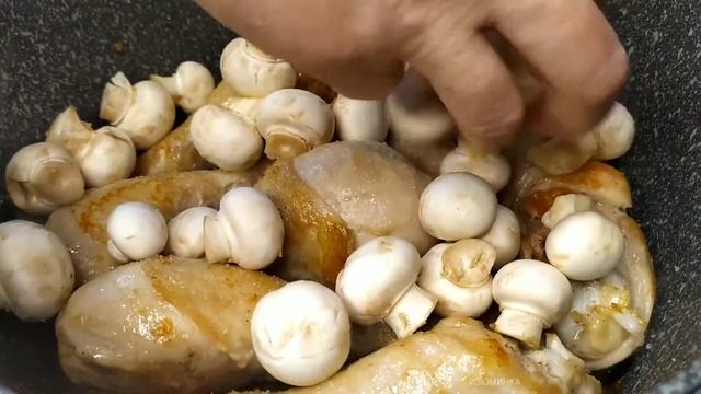Овощное рагу с курицей.