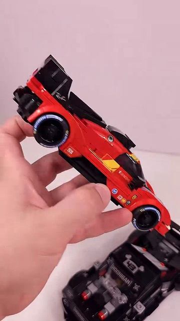 LEGO Speed Champions Hoonitruck MOC 77262 vs Ferrari 499P 77261