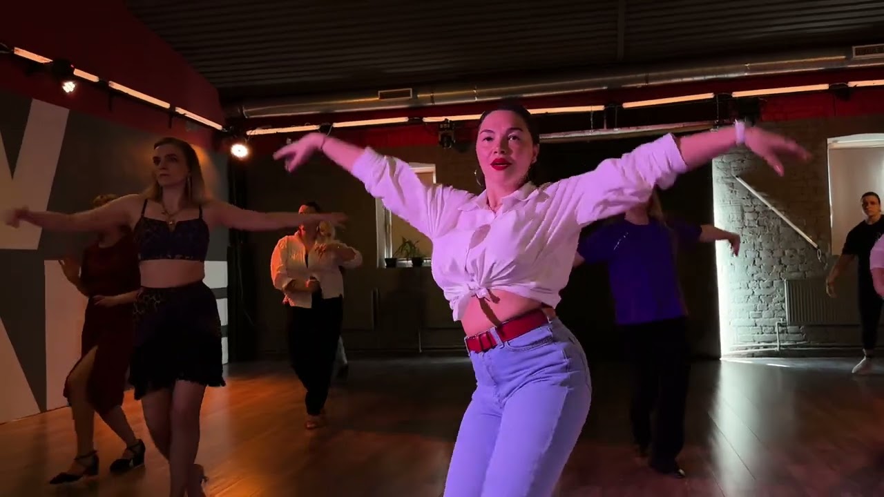 Бачата Соло - женская стилистика💃🏽