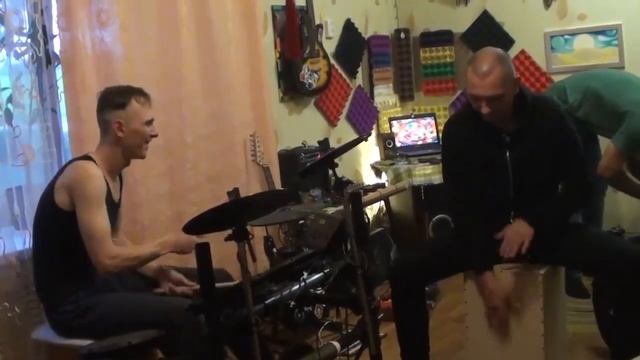 Кахон против ударной установки!!!