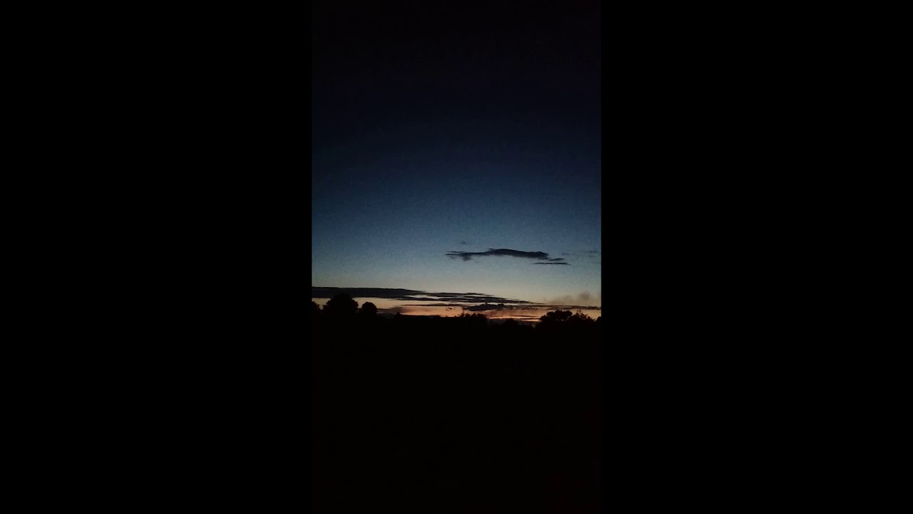 Домик в деревне  закат