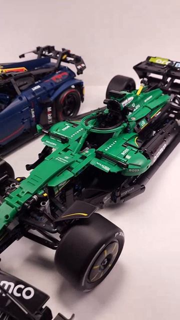 LEGO Technic Aston Martin Aramco AMR25 42240 против ABT Lamborghini Huracan GT3 EVO2 MOC 42206