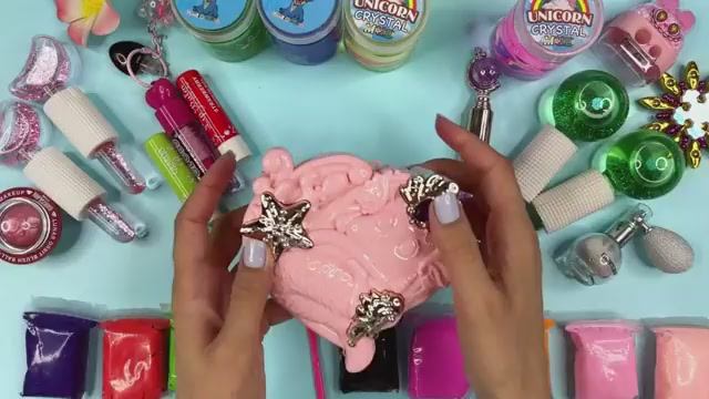 Успокаивающее ASMR‑видео своими руками русалка, ракушки, макияж, розовые румяна, мягкая глина