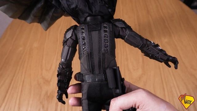 Мистер Возмездие в масштабе 16. Бэтмен от Hot Toys по фильму 2022-го года.