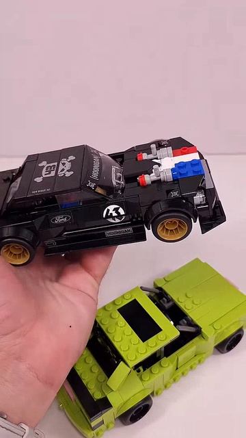 LEGO Speed Champions BMW E30 M3 MOC 77237 против Hoonicorn V2 MOC 77262