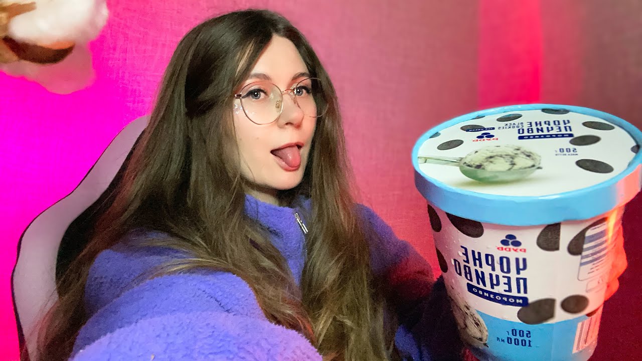 АСМР итинг-болталка мороженого  ASMR eating ice-cream and whispering 
