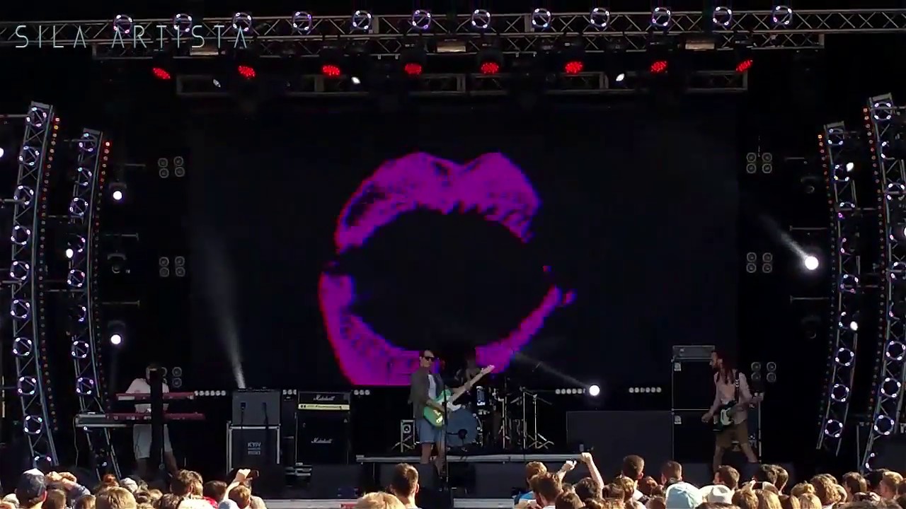 Виджеинг BRUNETTES SHOOT BLONDES - YOU BROKE MY HEART ATLAS WEEKEND LIVE 2017
