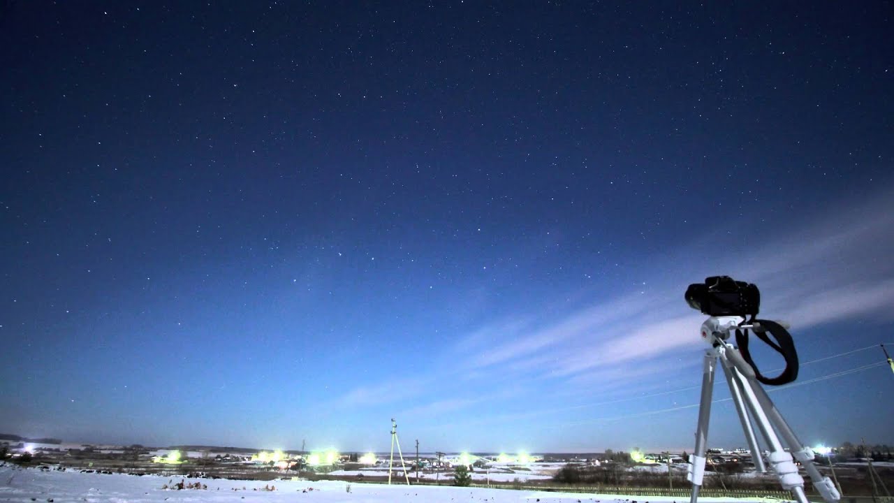 Звездное небо в деревне Большая Кочевка 2  звездные треки Timelapse