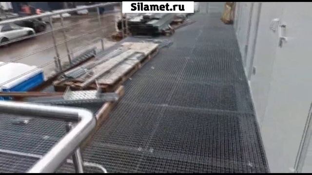 Металлические площадки для обслуживания оборудования